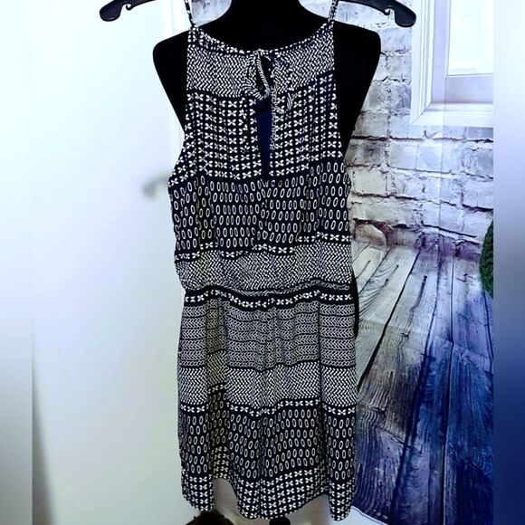 NAVY BLUE AND WHITE BOHO PATTERN ROMPER SIZE L - Picture 2 of 6